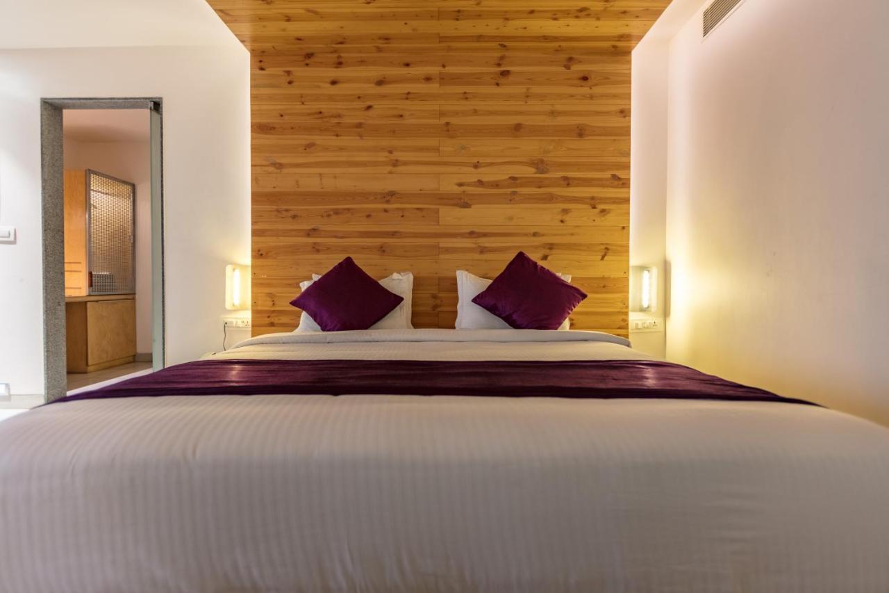 Hotel Aira Vijayawāda Zewnętrze zdjęcie