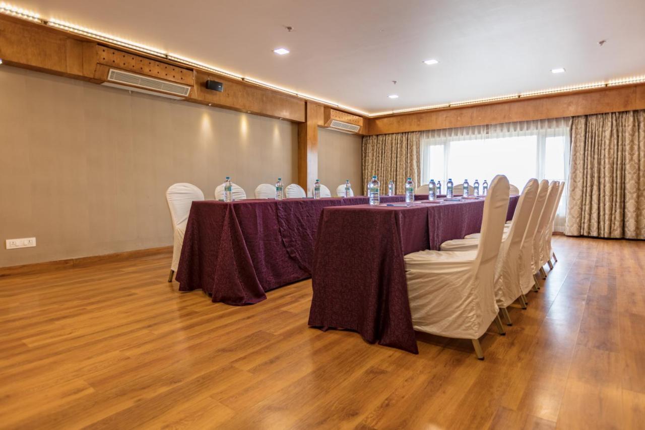 Hotel Aira Vijayawāda Zewnętrze zdjęcie